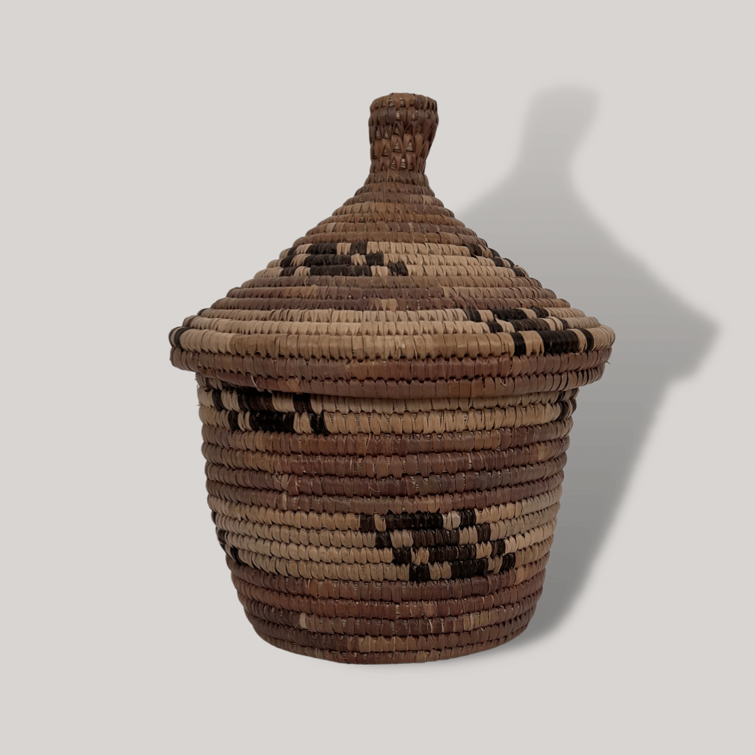 Woven Grass Basket - Intertwined