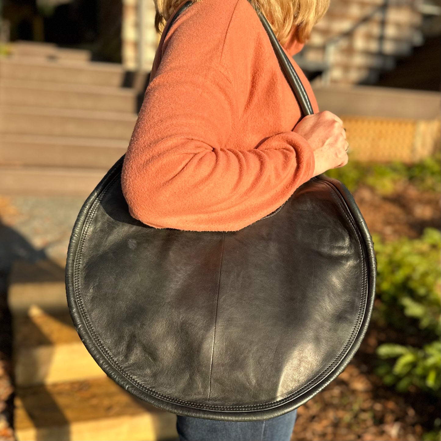 Leather Circle Purse (Black)