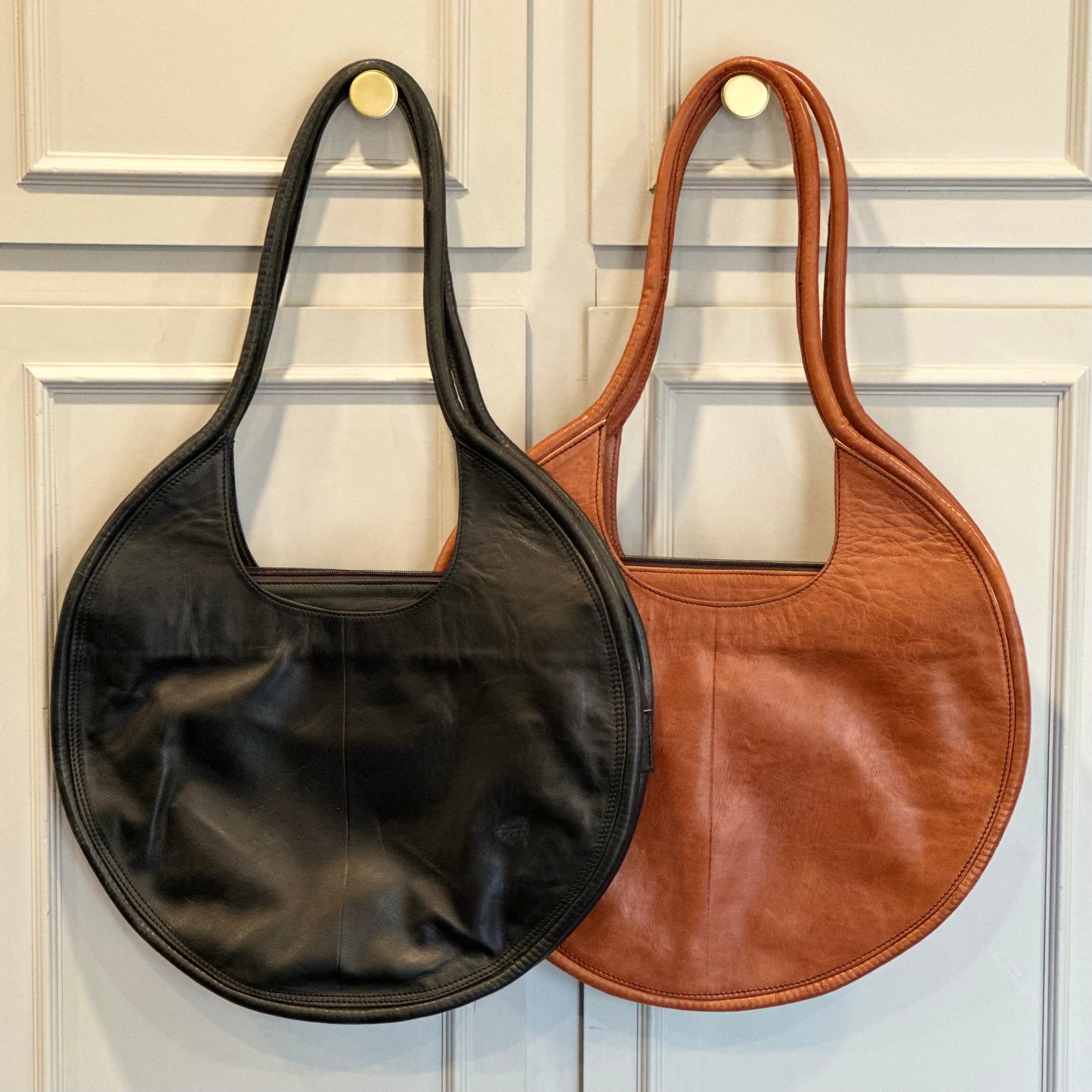 Leather Circle Purse (Black)