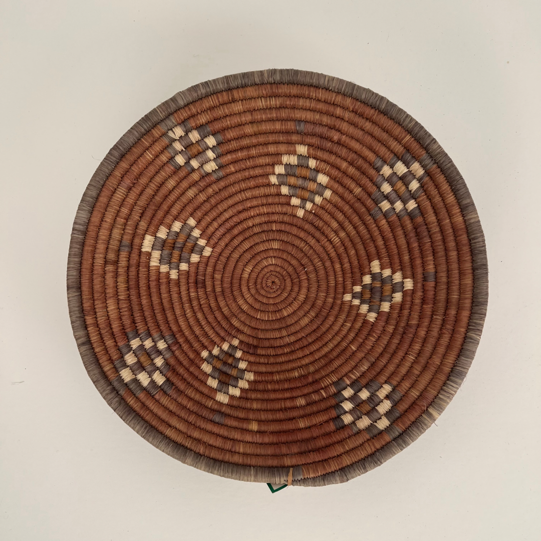 Woven Grass Basket - Intertwined