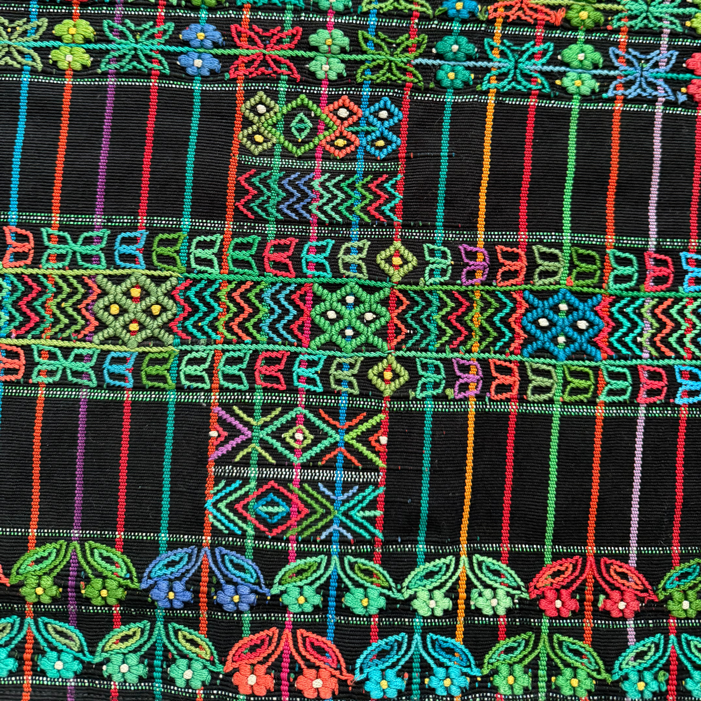 Handwoven Corte Table Runner - Christmas Centerpiece for your Table