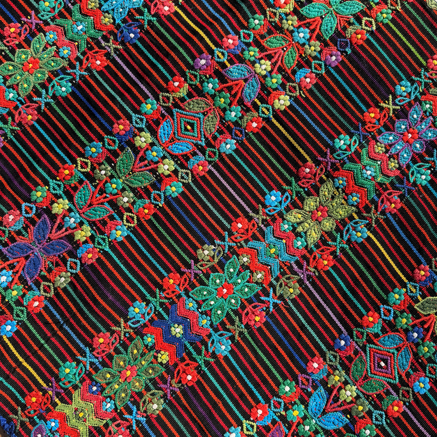 Handwoven Corte Table Runner - Christmas Centerpiece for your Table