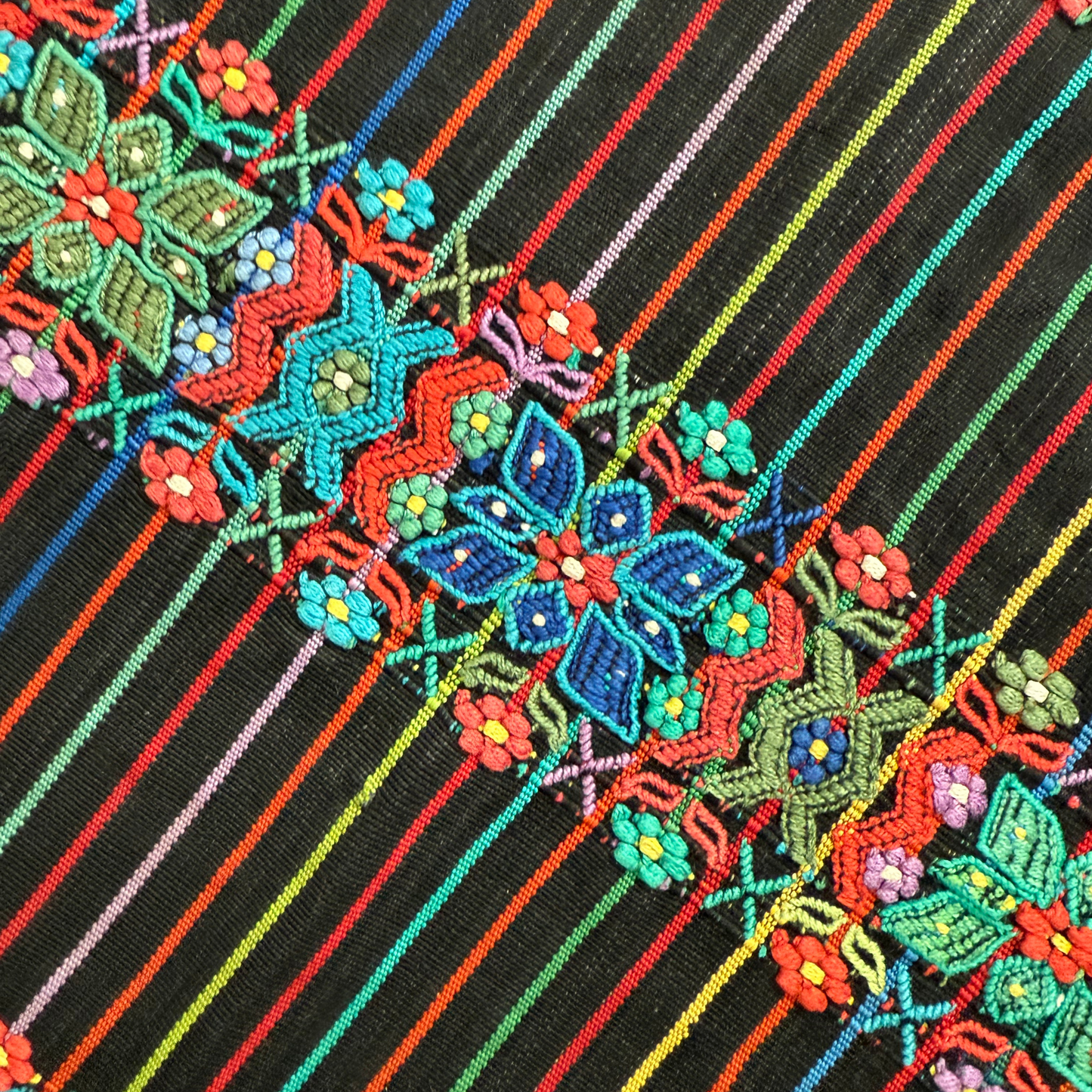 Handwoven Corte Table Runner - Christmas Centerpiece for your Table