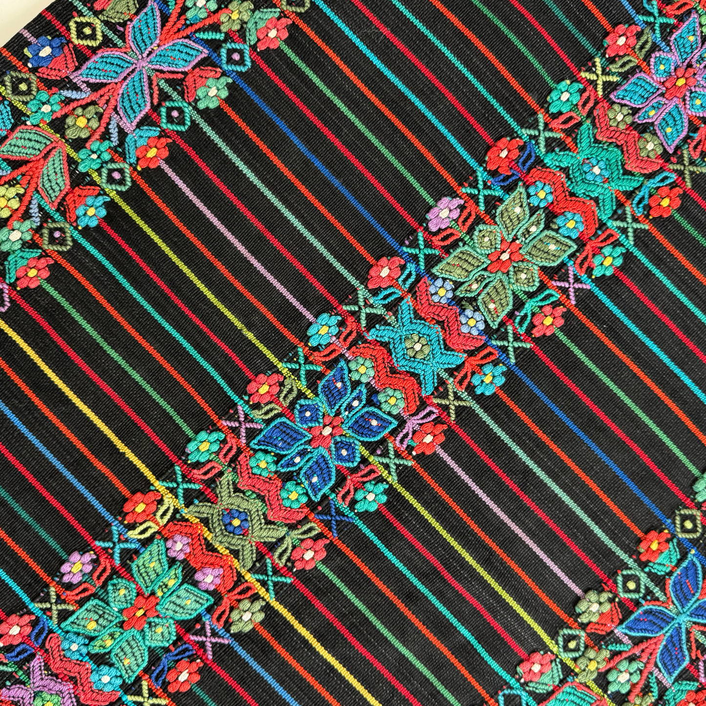 Handwoven Corte Table Runner - Christmas Centerpiece for your Table