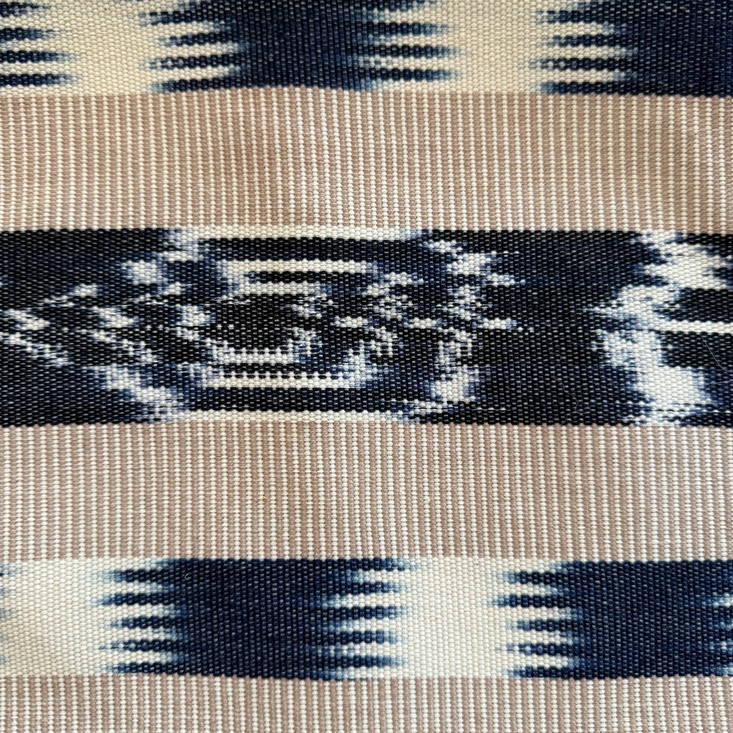 Jaspe Lumbar Throw Pillow Cover(Cream-Blue)