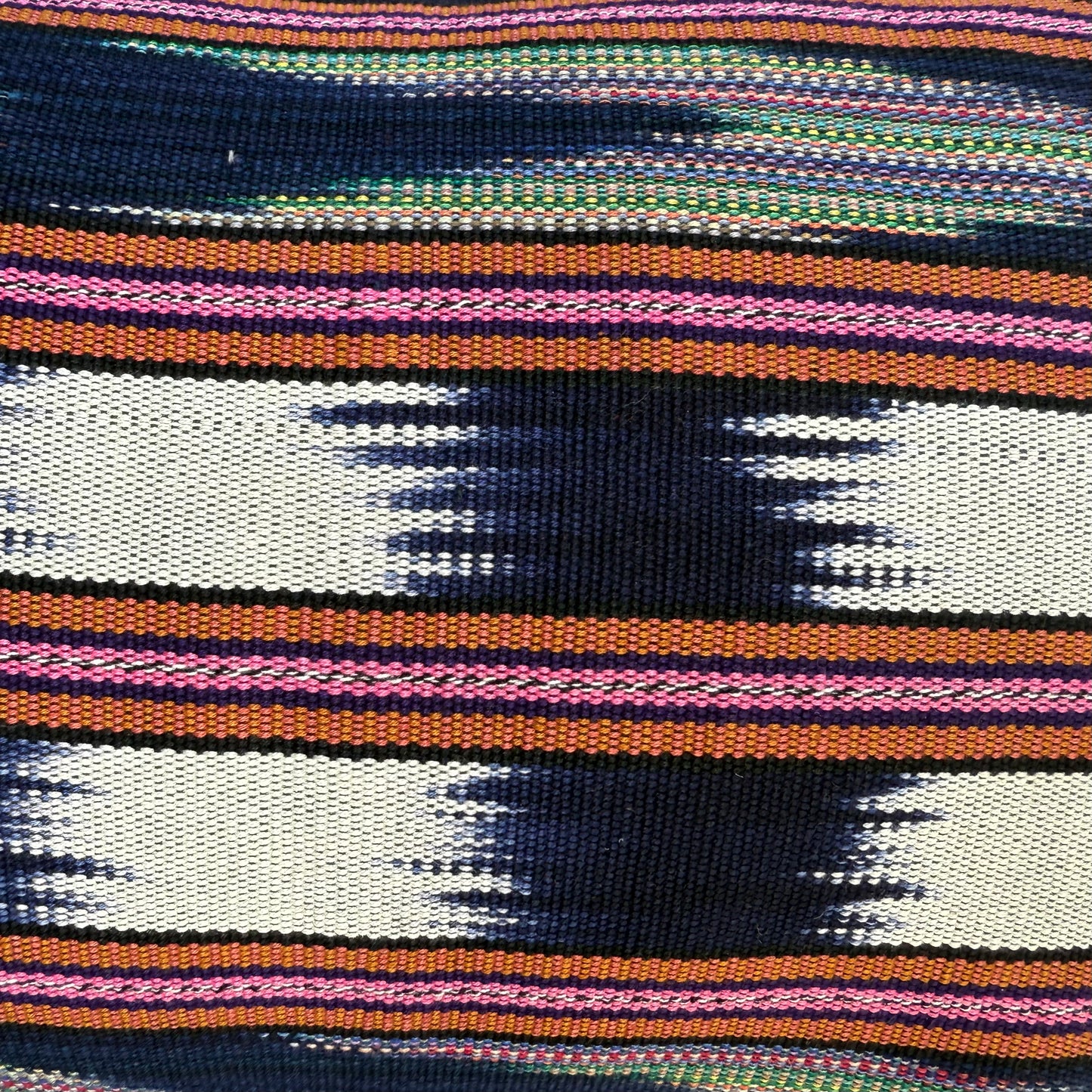 Jaspe Lumbar Pillow (Coral Navy)