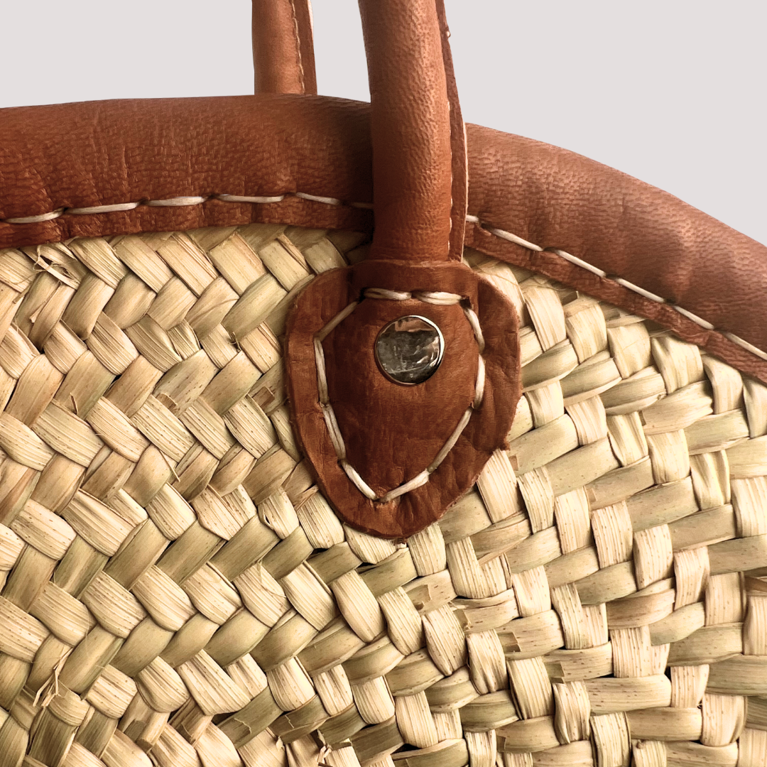 Woven circle purse hotsell