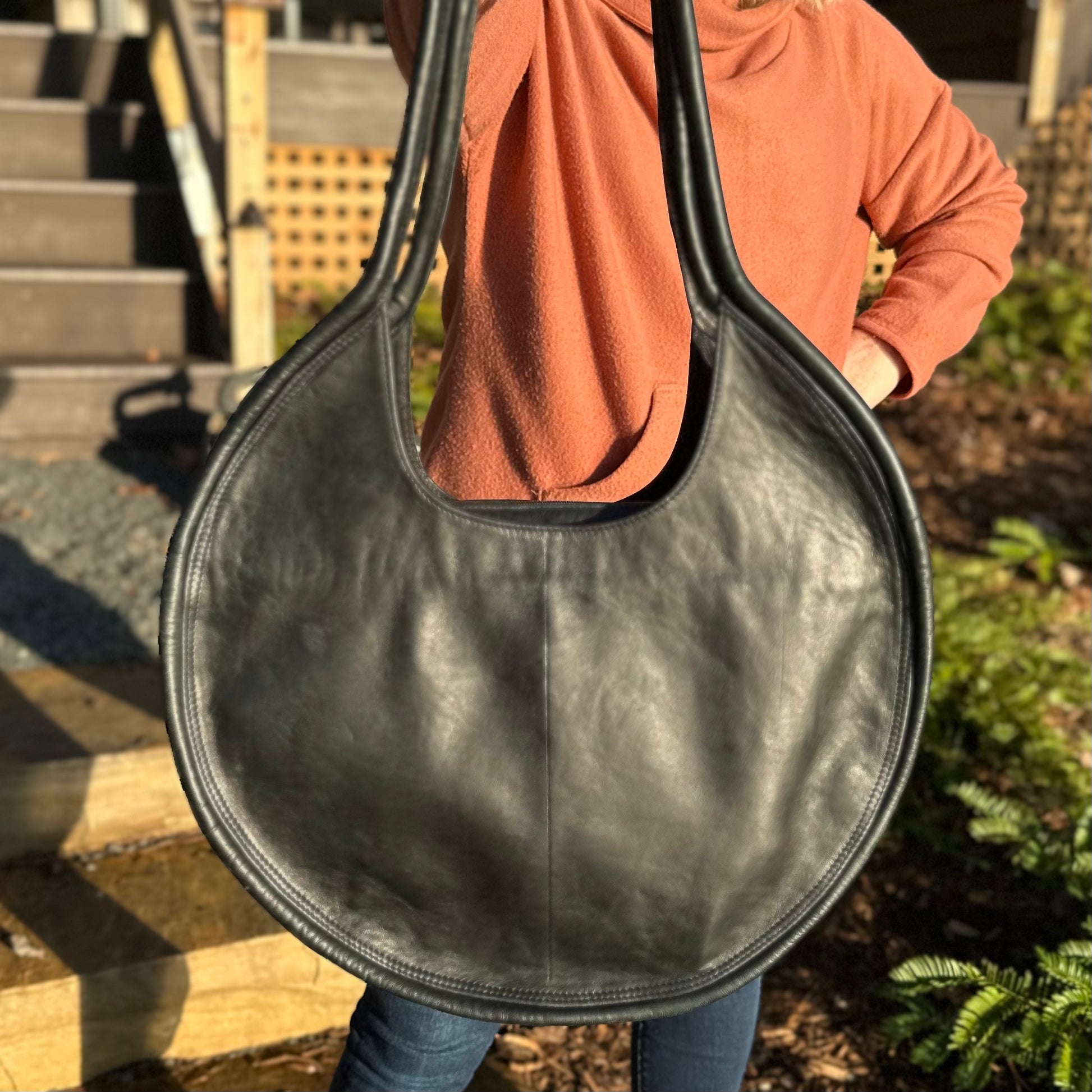 Leather Circle Purse Black Artisan Leather Bag